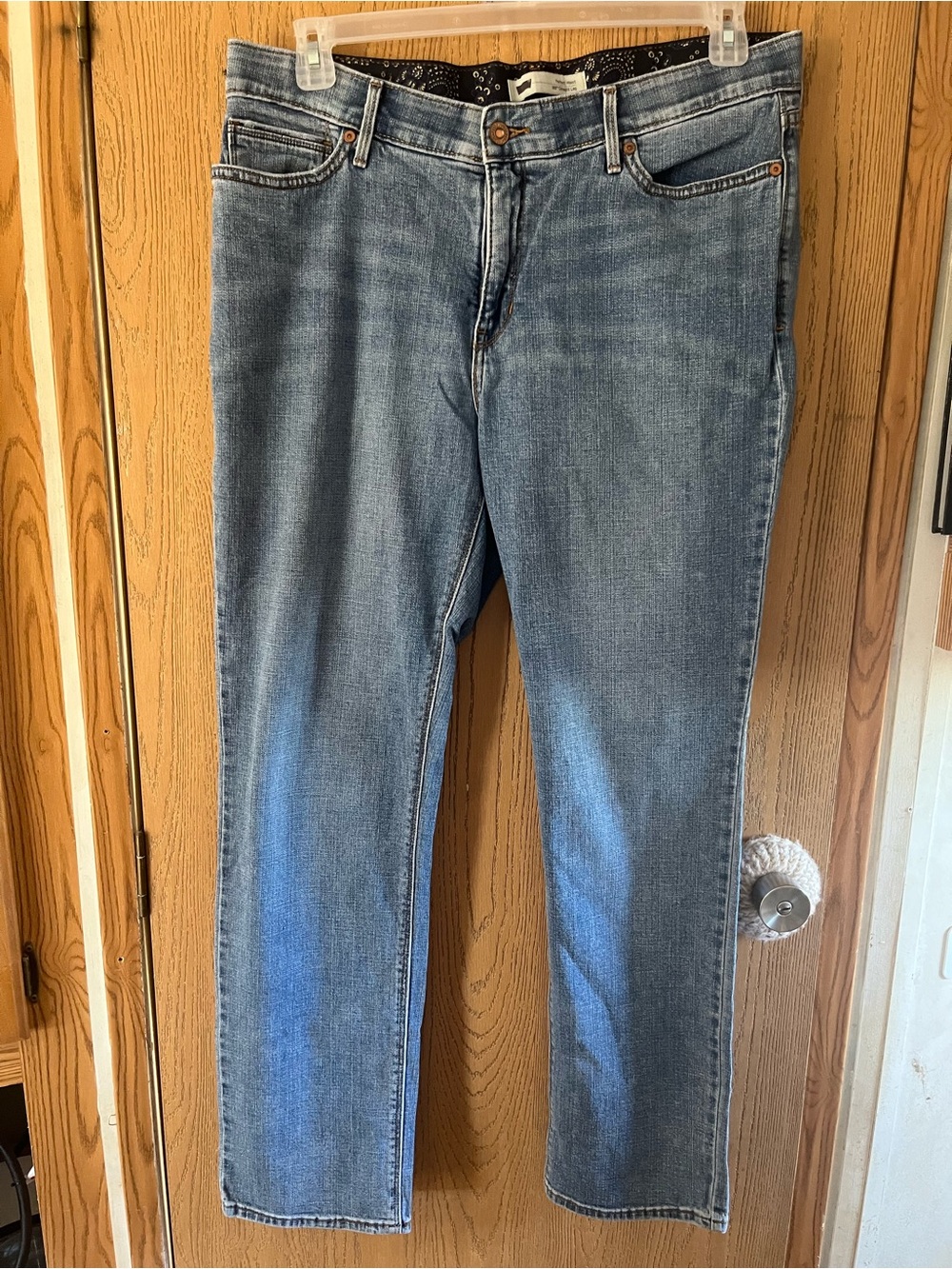 Levi’s women 16 perfect waist straight leg